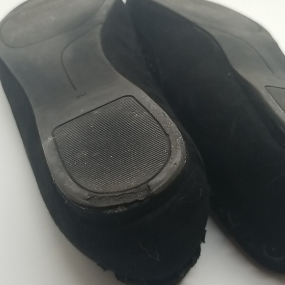 Nine West Black Flats - Picture 4 of 5